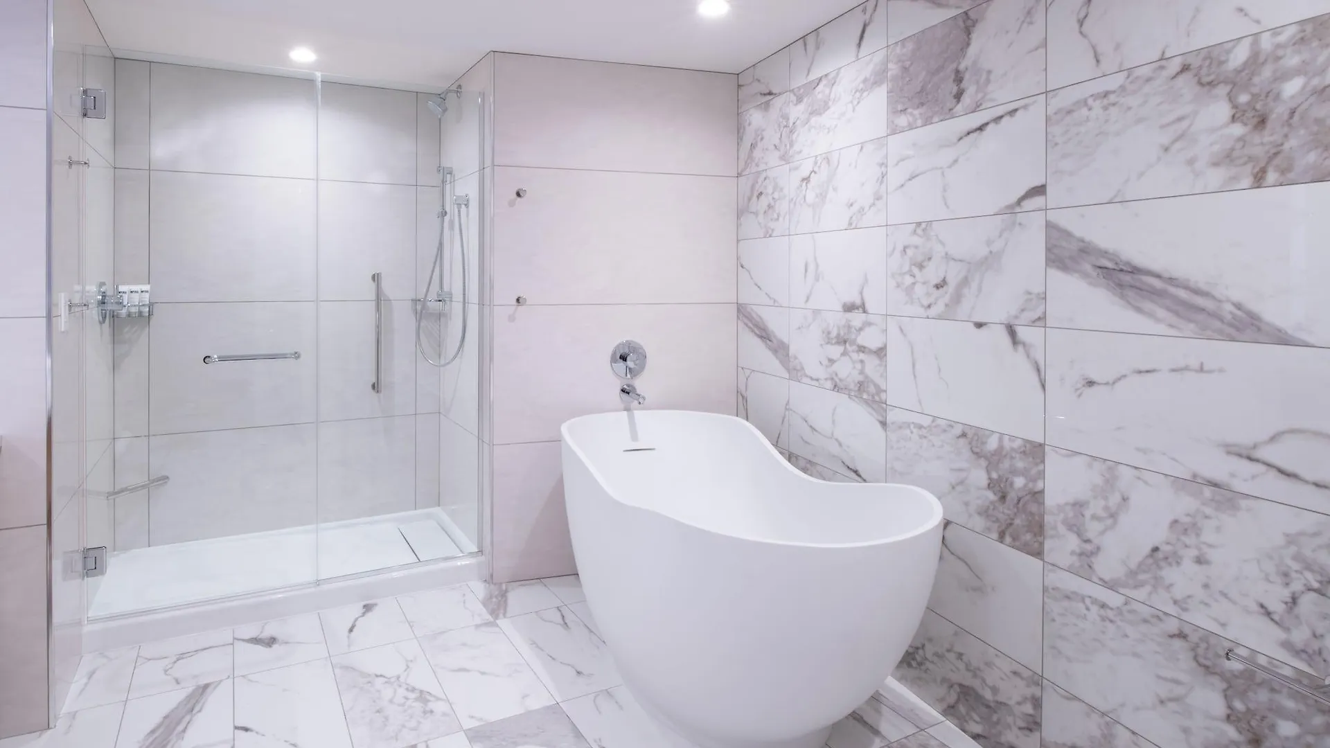 The Charter Hotel Seattle, Curio Collection By Hilton