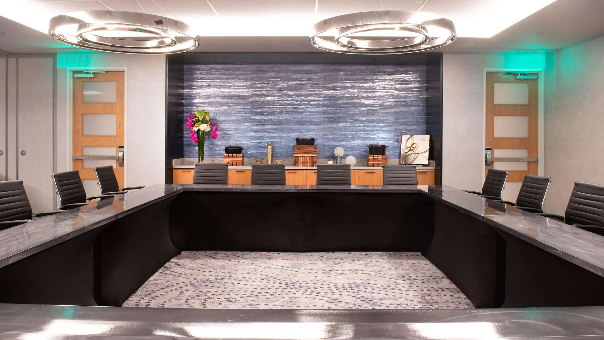 The Charter Hotel Seattle, Curio Collection By Hilton